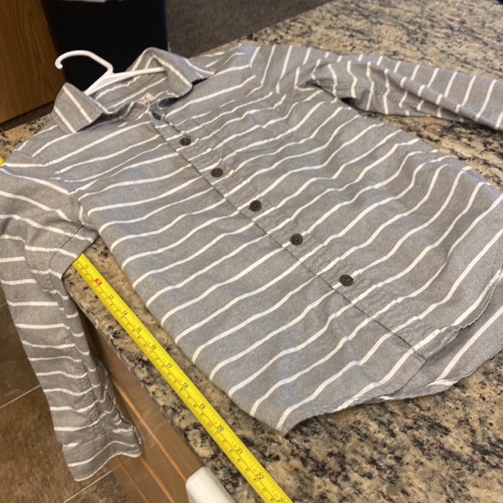 A1491 Cat & Jack, kids medium long sleeve button up - Picture 10 of 13